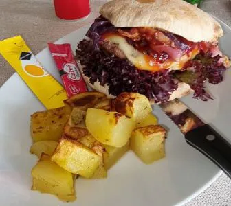 Hamburger & Pommes