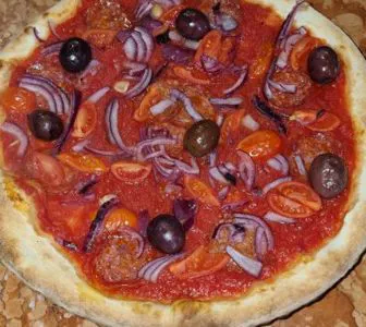 Pizza aus dem Holzofen