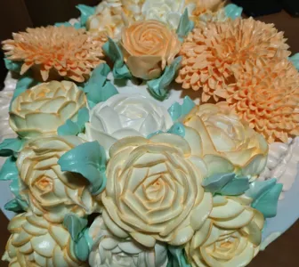 Torta con i fiori 