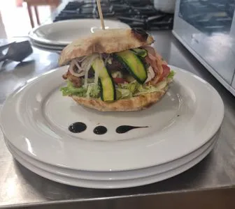 Hamburger mit Gemüse